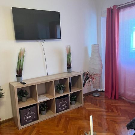 Picadilly Apartment Ploiesti Exterior photo