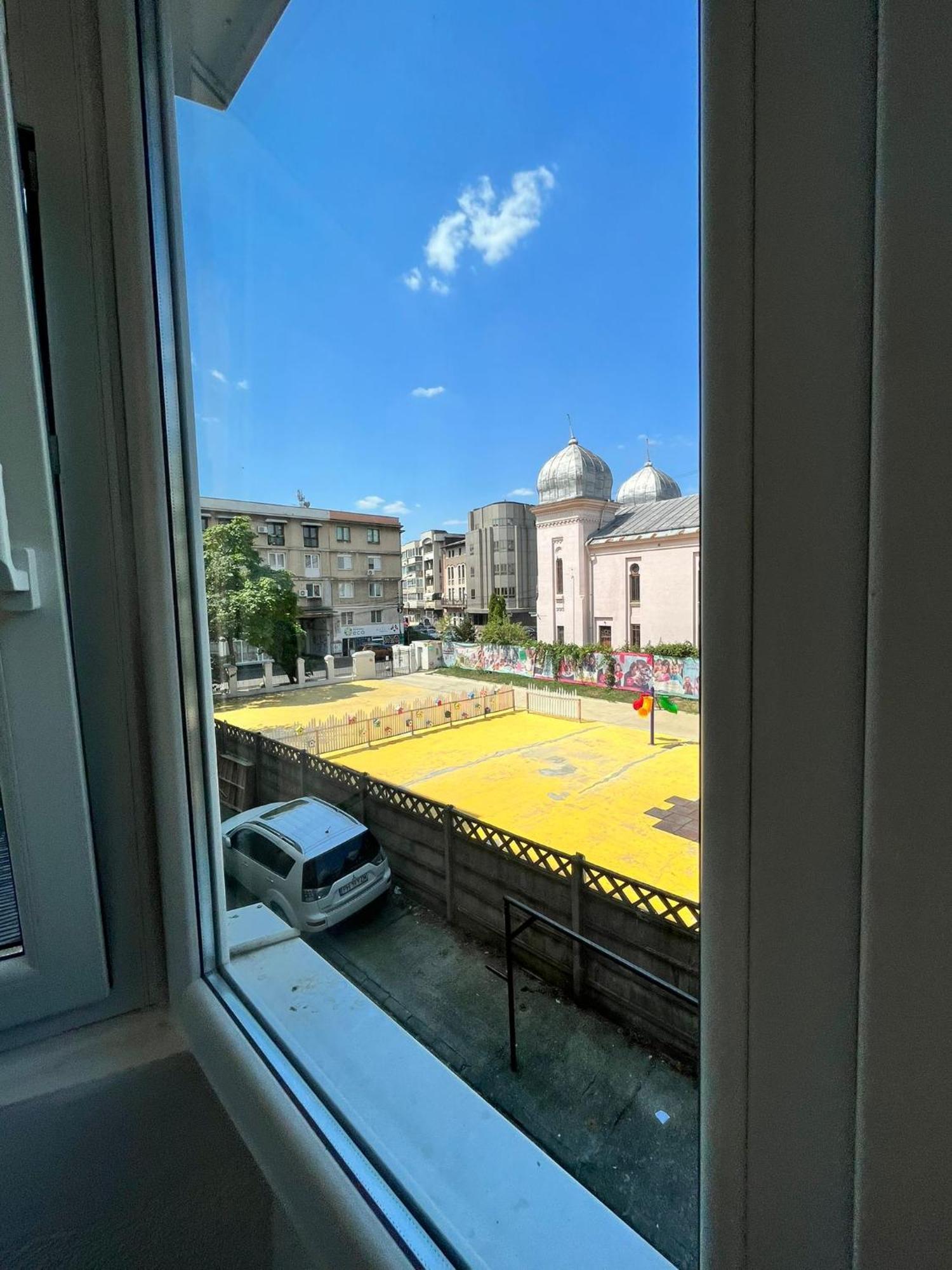Picadilly Apartment Ploiesti Exterior photo